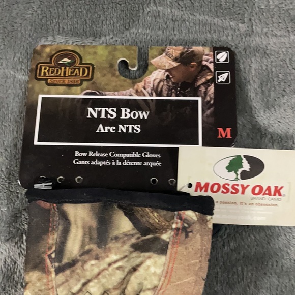 New RedHead, Mossy Oak Bow gloves, Size M - Picture 2 of 4